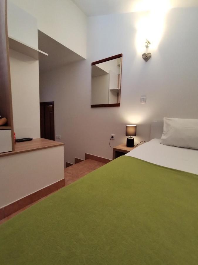 Guest House Jedro Petrovac エクステリア 写真
