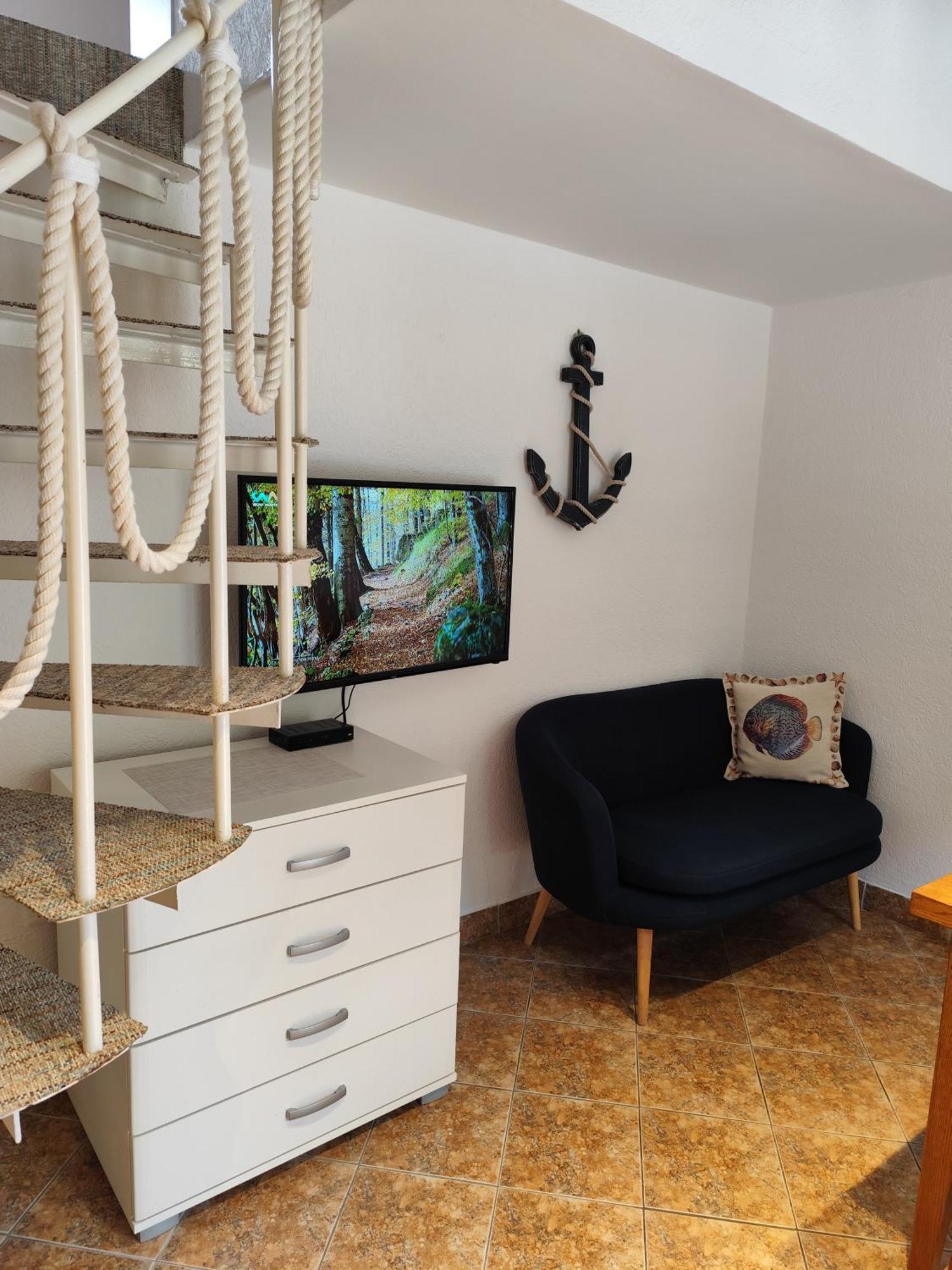 Guest House Jedro Petrovac エクステリア 写真