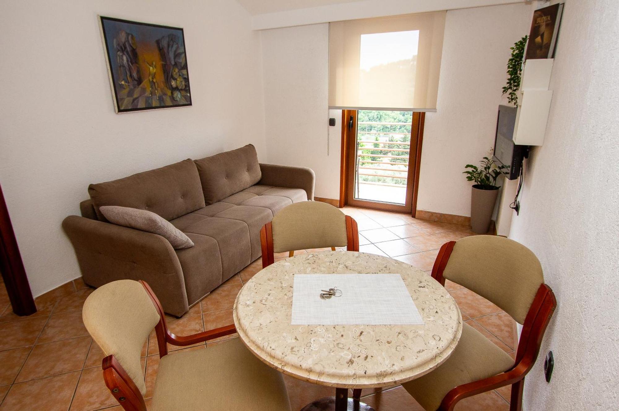 Guest House Jedro Petrovac エクステリア 写真