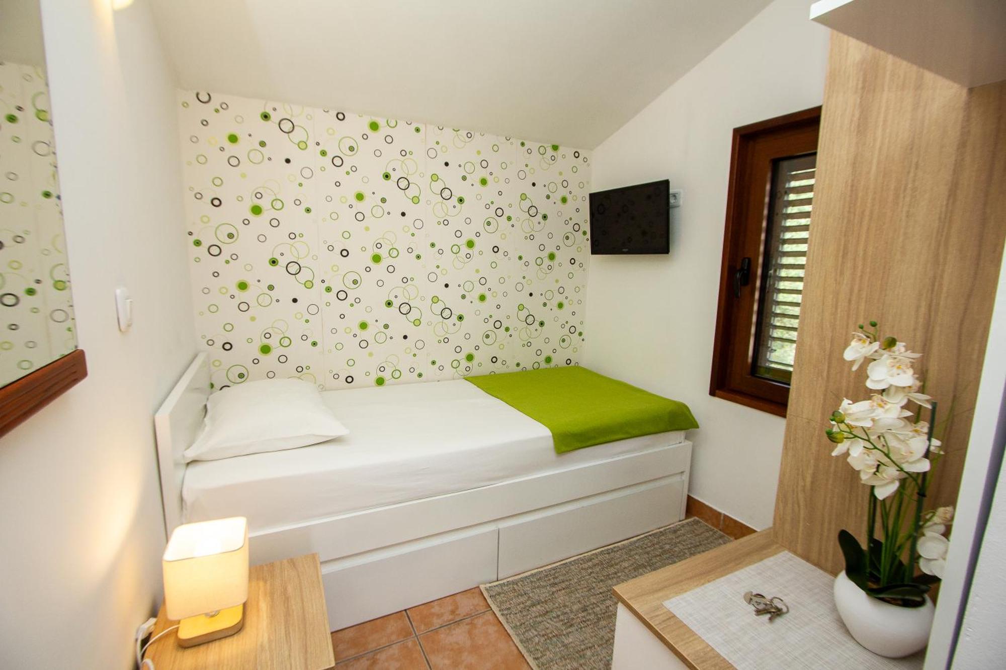 Guest House Jedro Petrovac エクステリア 写真