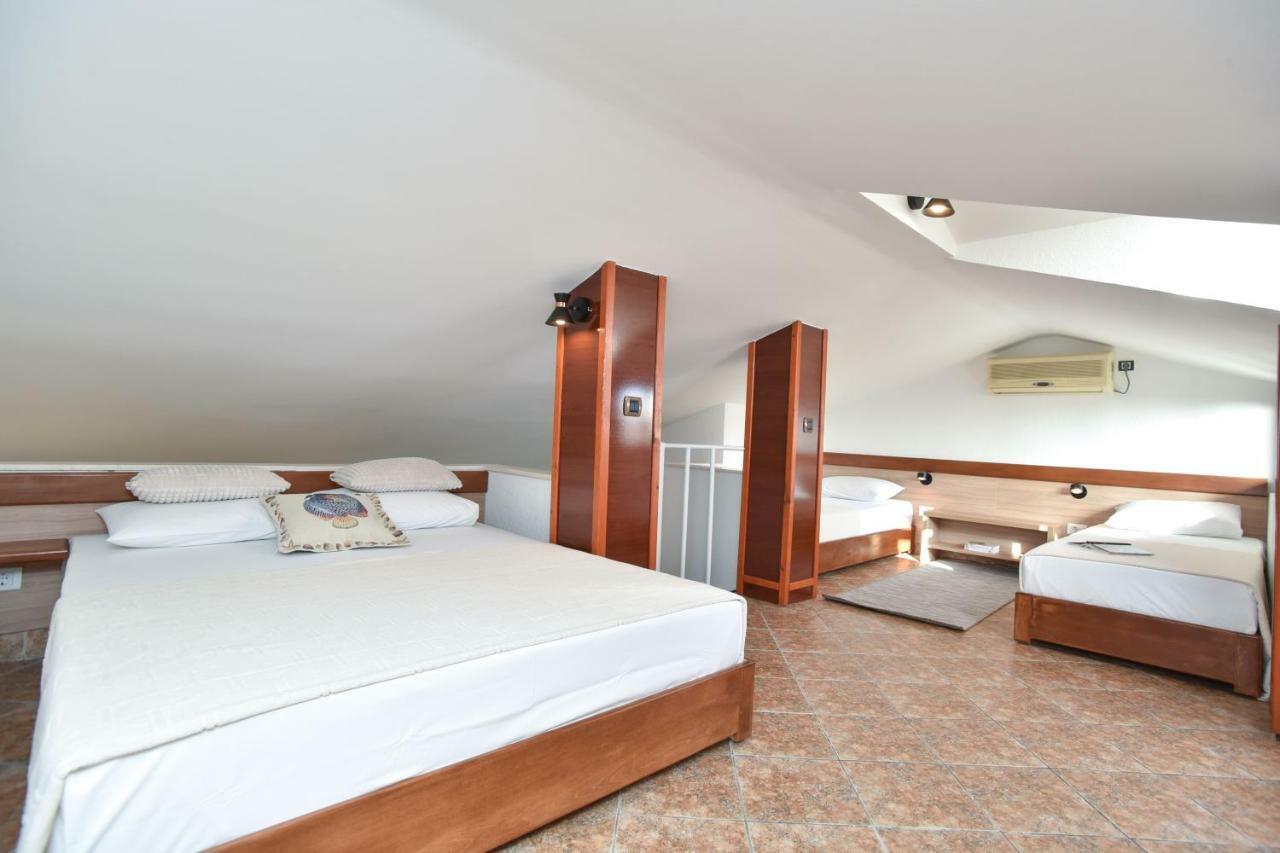 Guest House Jedro Petrovac エクステリア 写真