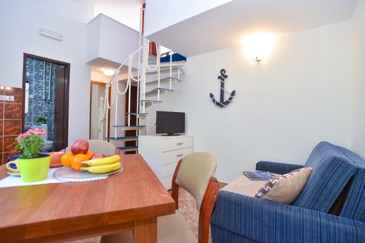 Guest House Jedro Petrovac エクステリア 写真